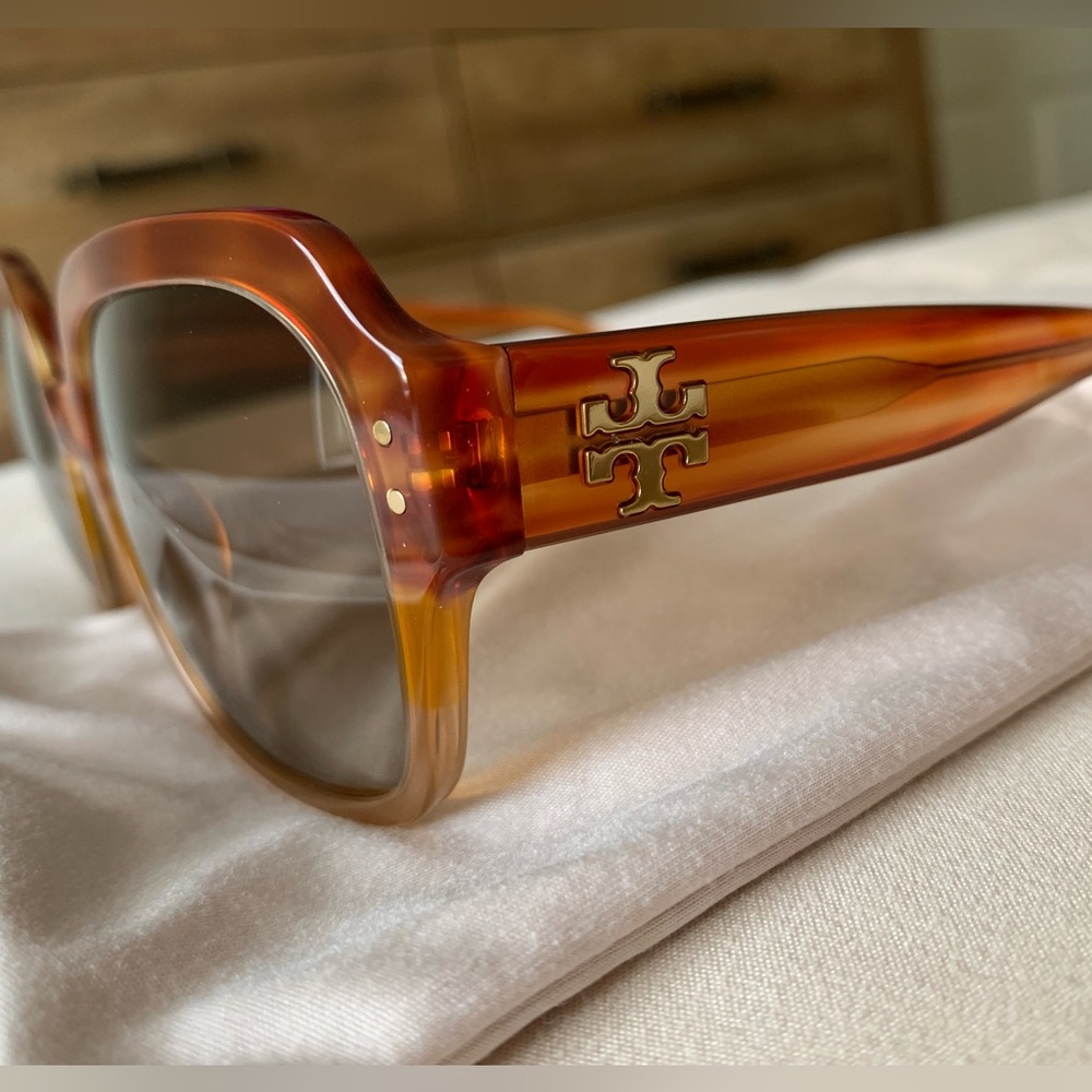 Tory Burch Orange Sunglasses with Brown Lenses - Picture 4 of 6